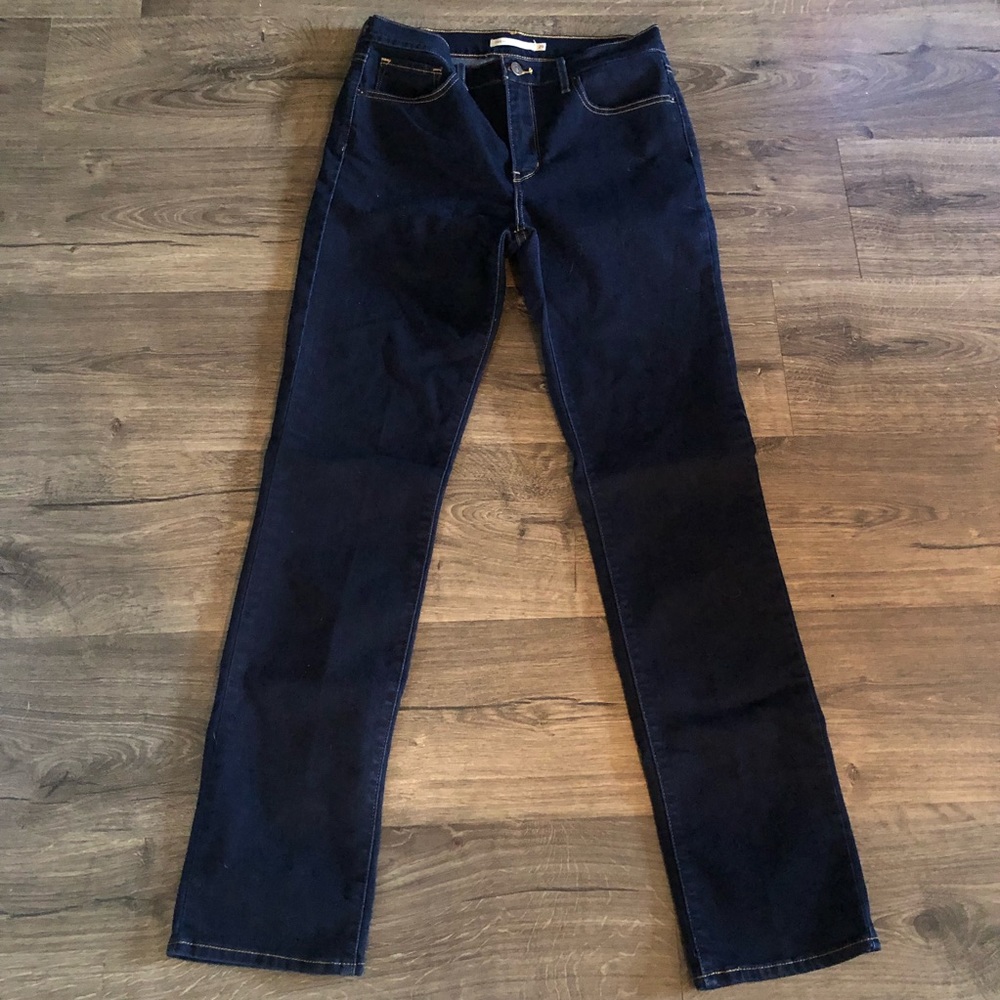 COPY - Levi’s 724 high rise straight dark wash jeans size 29